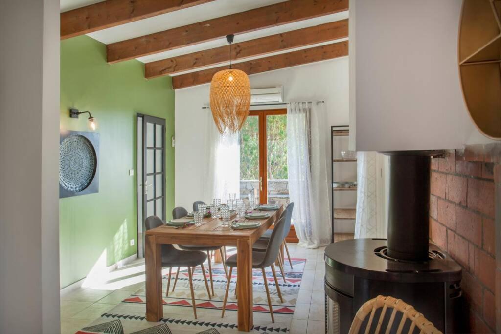 Villa Bodri, Maison En Pierre Avec Vue Mer Et Piscine Chauffee Л'Іль-Русс Екстер'єр фото